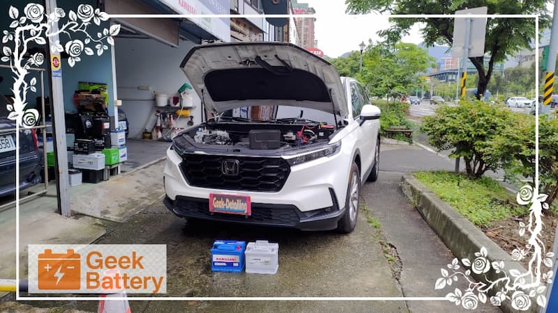 Honda CR-V 發不動進行電瓶更換，在北投橘客 Geek Battery 
