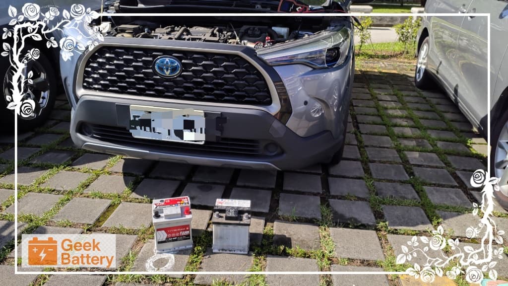 TOYOTA Corolla Cross 新舊電瓶對比，準備更換全新 FIAMM LN0 義大利原裝油電車專用電瓶