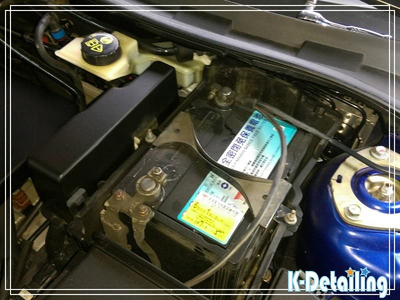 MAZDA3 舊電瓶 YUASA 75D23L 過放故障 2006 MAZDA3 原車 YUASA 75D23L 電瓶過放故障無法顯示電壓