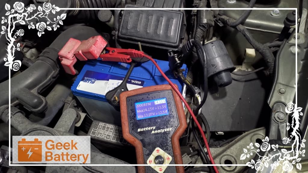 NISSAN TIIDA 發電機 2000 RPM 動態回充測試，電壓 14.11V