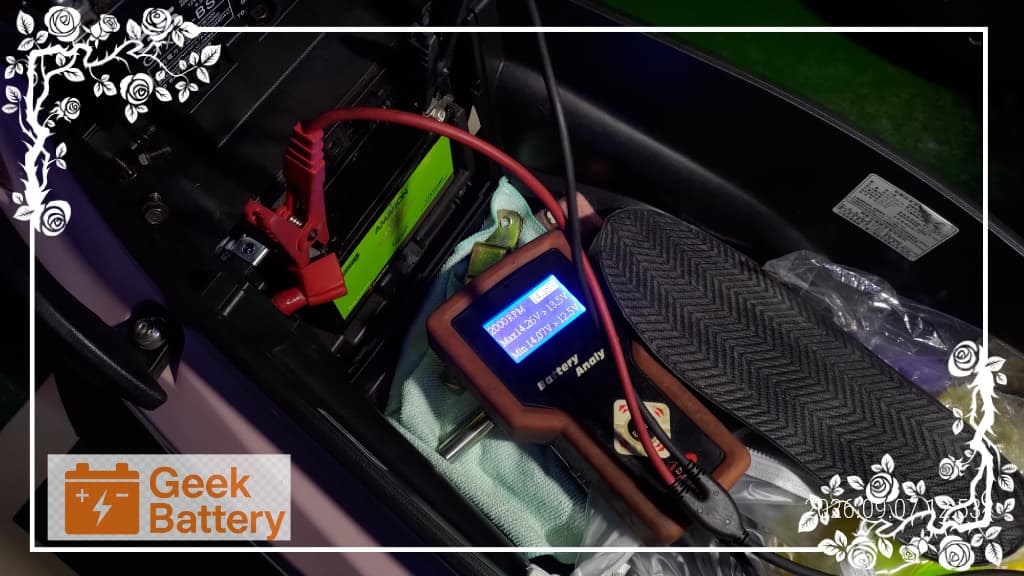 SYM WOO 發動中 2000轉回充測試電壓 14.18V